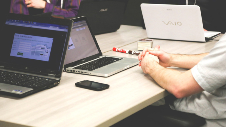 Teambuilding in het tijdperk van remote werk: Virtuele activiteiten en strategieën [Advertorial]
