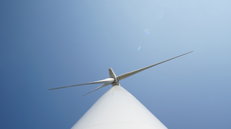 Gejoel en geklap tijdens raadsvergadering: geen windmolens langs Boekelermeer in Heiloo
