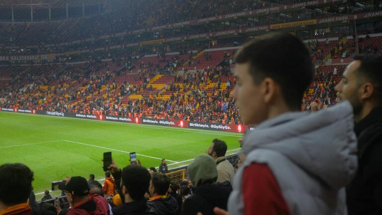 Burgemeester neemt maatregelen voor Europa League-wedstrijd: ‘Een prettige en veilige voetbaldag voor iedereen’