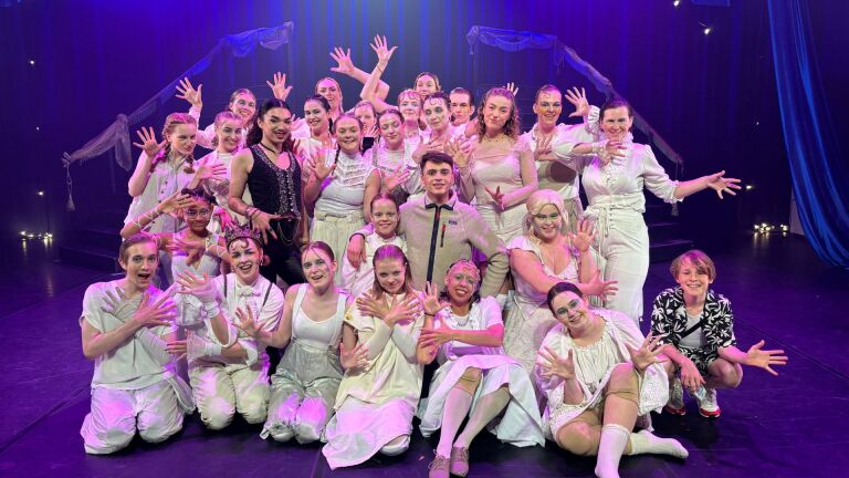 Einde musicalvereniging Oberon dreigt door mislopen subsidies: “Er moet iets veranderen”