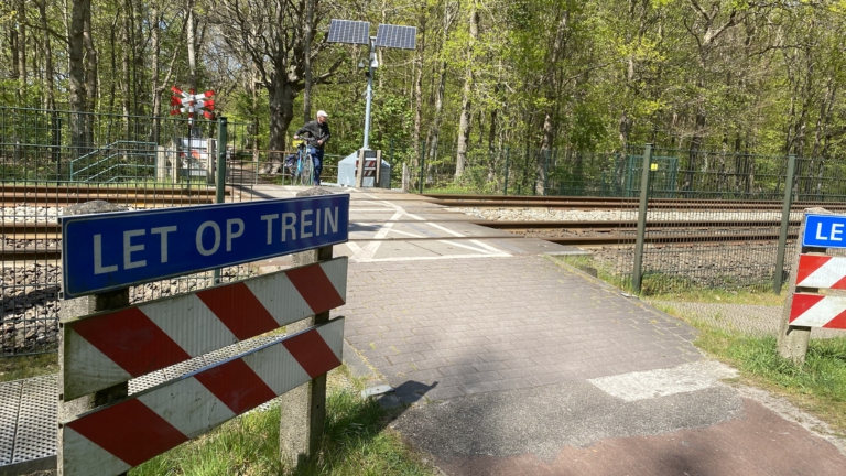 Raad Heiloo kiest voor tunnel onder en brug over spoor in Heilooërbos
