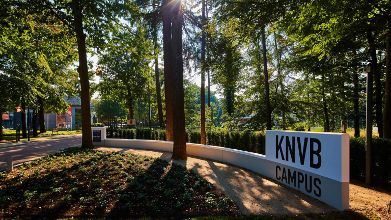 Alkmaar heeft veel concurrentie voor nieuwe KNVB Campus, voorselectie duurt langer