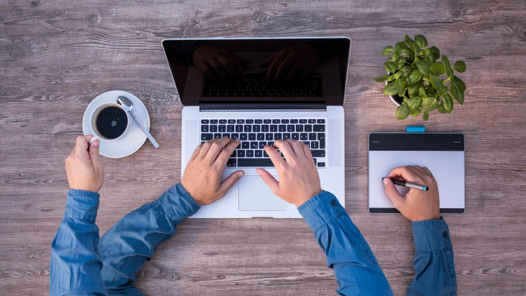 Efficiënt werken als zzp’er: tips voor het optimaliseren van je bedrijfsvoering [Advertorial]