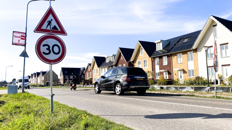 Rugstreeppad ligt dwars: Ook Heiloo stelt werk Vennewatersweg uit