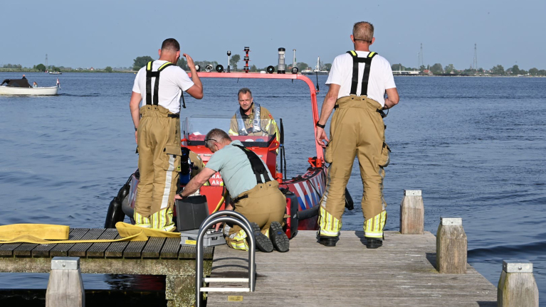 Zinkende boot zorgt voor brandweerinzet op Alkmaardermeer