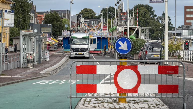Kermiskaravaan strijkt neer in het centrum van Alkmaar