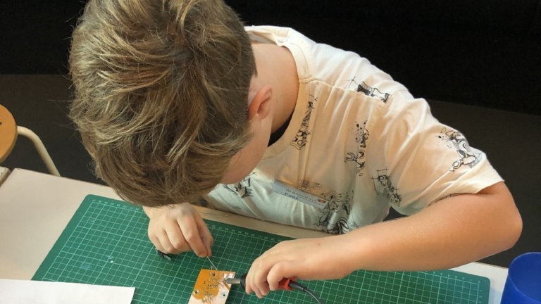 Creatieve techniekworkshops voor kinderen in bibliotheek Heerhugowaard 🗓