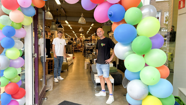 Van jeugdzorg naar kringloop: Met de Kameleon start nieuw avontuur voor Paul en Henk