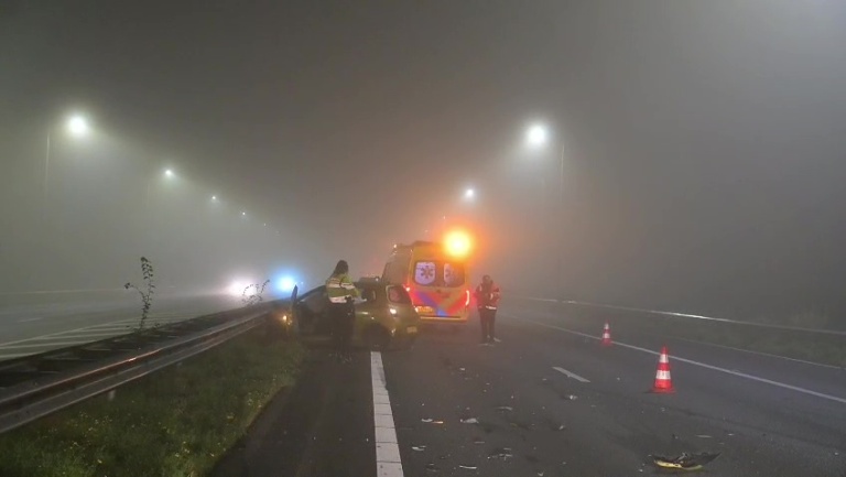 Vroege ochtendcrash op A9: mist en schade bij Heiloo