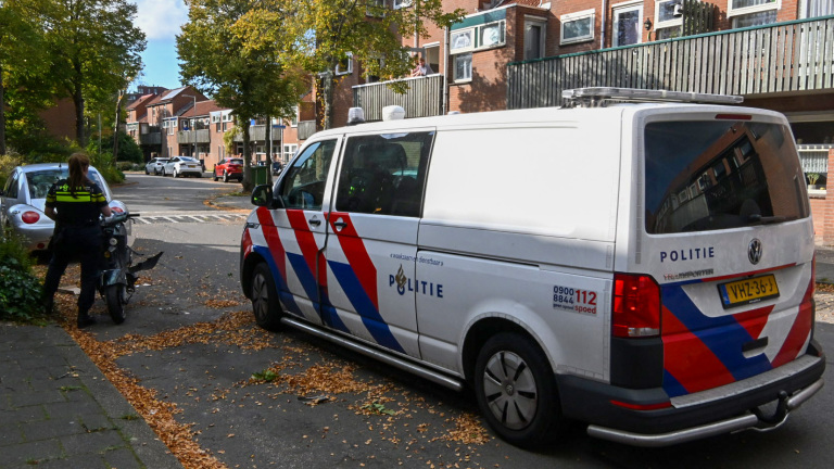 Scooterrijder slaat op de vlucht na botsing op Wielingenweg