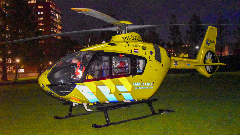 Medische noodsituatie in Heerhugowaard: traumahelikopter landt in De Parel
