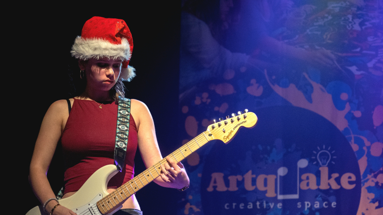 Artquake Kerstspecial brengt warmte en muziek naar B3 Sint Pancras 🗓