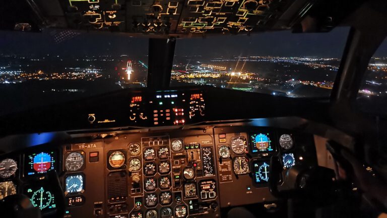 Heiloo, Uitgeest en dertien andere gemeenten aan Den Haag: sluit Schiphol ’s nachts