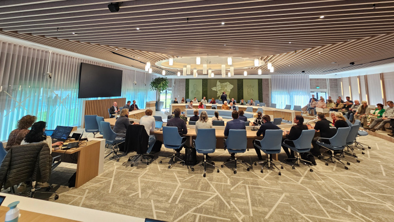 Duidingsdebat Dijk en Waard: unaniem constructieve toon, maar die wordt niet gehoord door thuispubliek