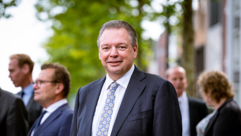 Gerard Rep vertrekt uit college Dijk en Waard en solliciteert via LinkedIn naar nieuwe functie