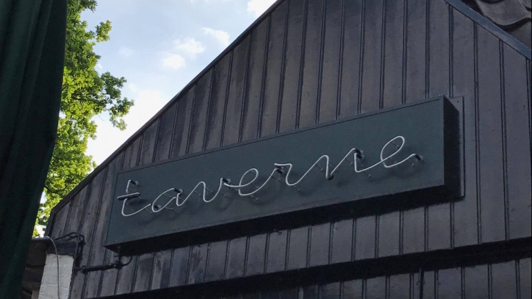 Taverne presenteert Lunar Clock 🗓