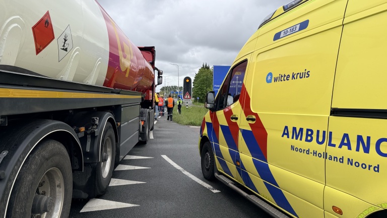 Veel verkeershinder door kettingbotsing op N242