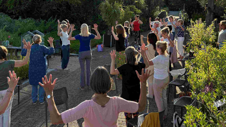 Iedere zaterdag van augustus Zomer Qigong in Hortus Alkmaar 🗓