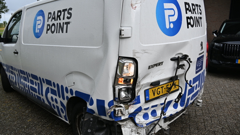‘Doorgereden’ trucker blijkt keurig te zijn gestopt na aanrijding