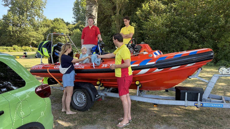 Reddingsbrigade Dijk en Waard wil ogen openen: “Ook recreatieplassen zijn niet zonder risico”