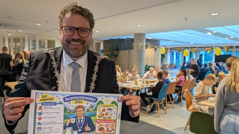 Kinderen van Het Baken ontbijten met de burgemeester: “Altijd heel leuk om te doen”