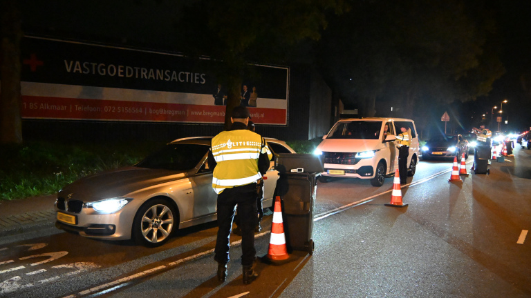 Negen bestuurders van de weg gehaald tijdens Alkmaarse ‘pre-Ontzet’ controles