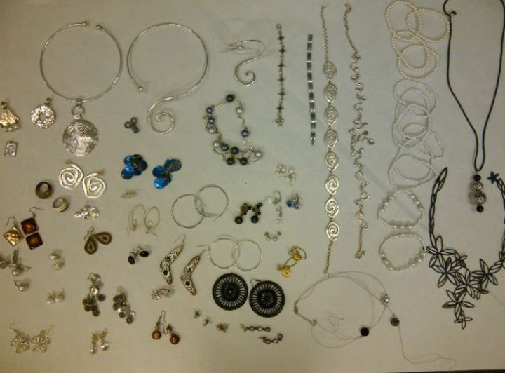 20140429 gestolen sieraden 2