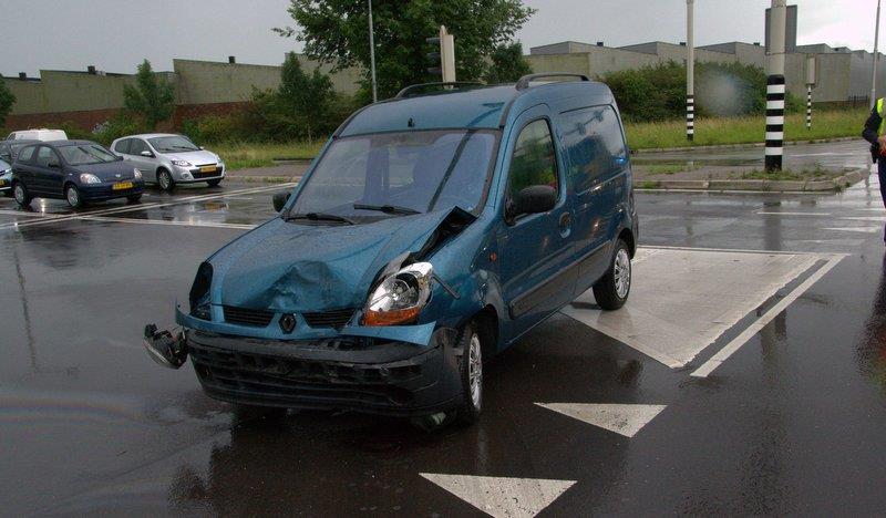 Twee gewonden bij ongeval op N245 (FOTO's)