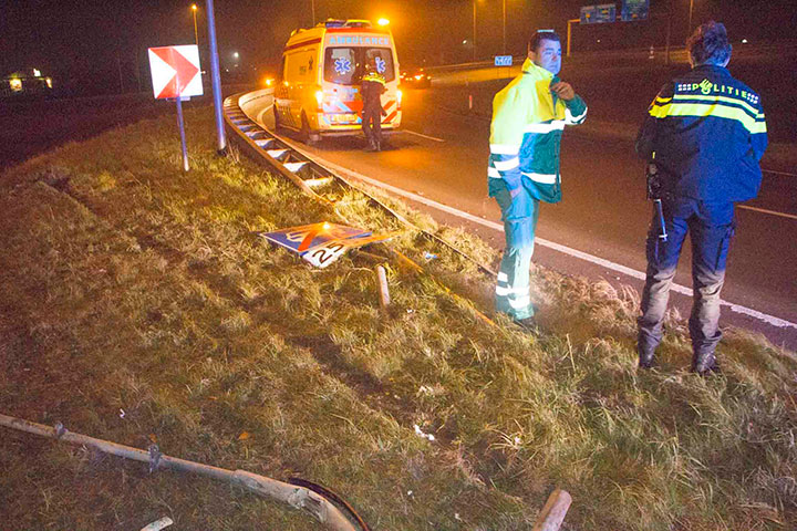 20150123 HHW afrit242 busje WEB 001