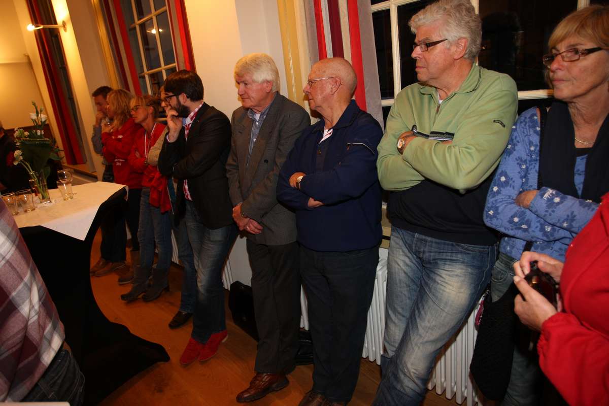 Landskampioen Alcmaria Victrix in het stadhuis gehuldigd (FOTO's)