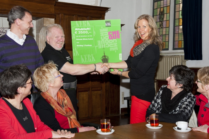 20130302 hielander cheque praethuis