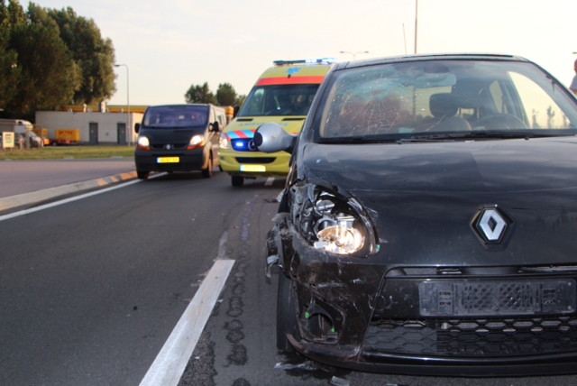 Ongeval op de N242 nabij tankstation Heerhugowaard (FOTO's)