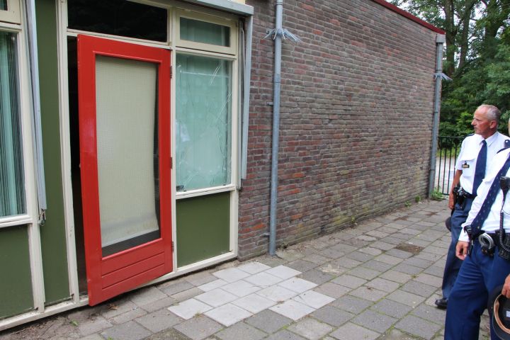 20130819 inbraak Ezel 1